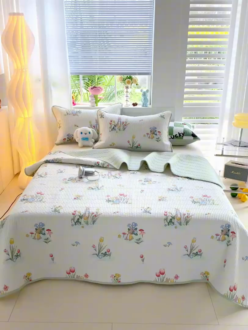 91家纺网 家纺一手货源 找家纺 X猫先生床笠 2025新款全棉床盖床单小清新夹棉床盖炕盖套件跑量款（自然光场景） 花丛兔