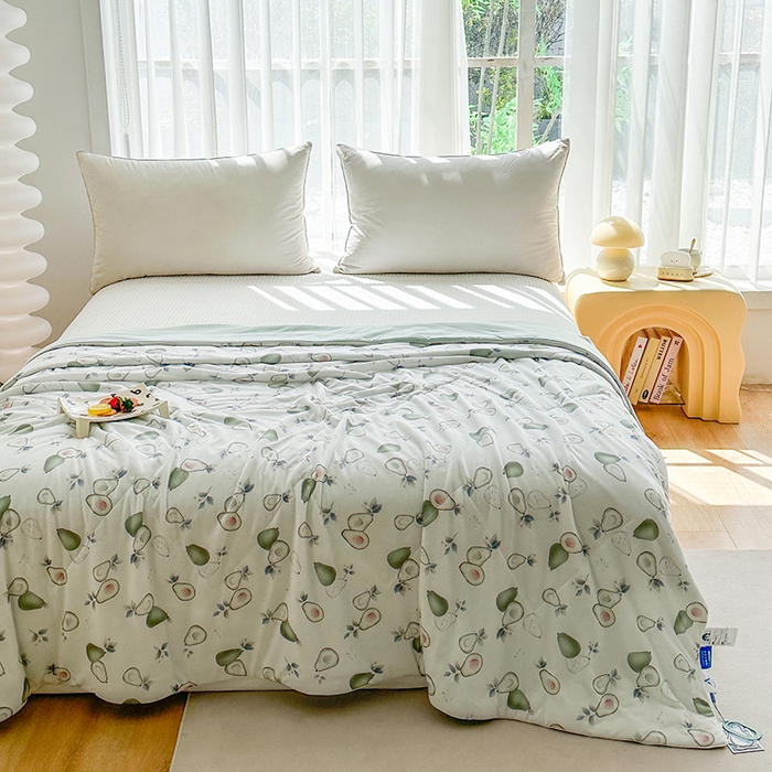 91家纺网 家纺一手货源 找家纺 佳居缘 2025新款A类全锦纶数码印花凉感夏被凉感丝夏被空调被 牛油果