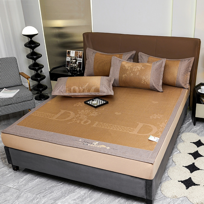 91家纺网 家纺一手货源 找家纺 优姿家纺 2024新款藤王重工刺绣加厚编制冰滕双凉席三件套 咖色