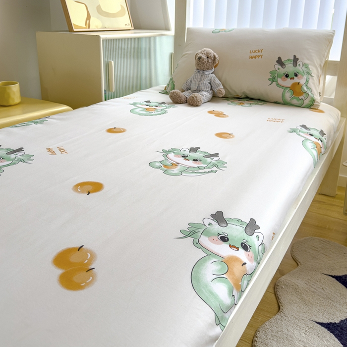 91家纺网 家纺一手货源 找家纺 金鑫汇 2024新款全棉卡通印花学生床垫套床笠系列 小青龙