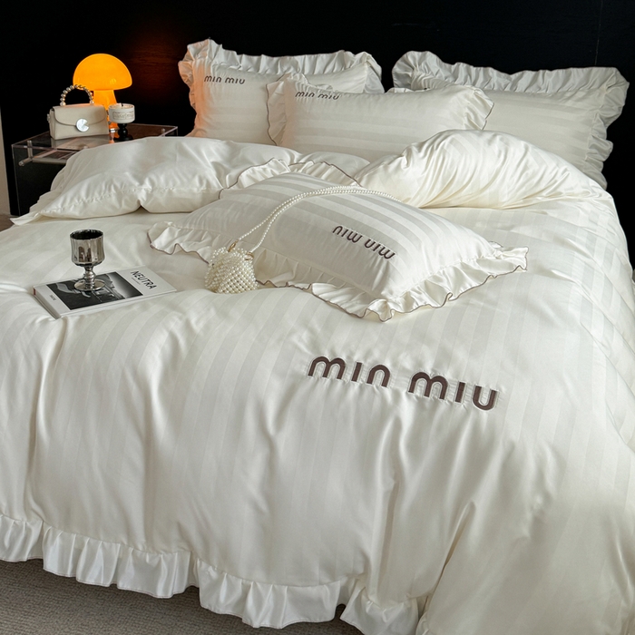 91家纺网 家纺一手货源 找家纺 优悦生活馆 2024新款冰丝刺绣荷叶边四件套-秘境 秘境-米白