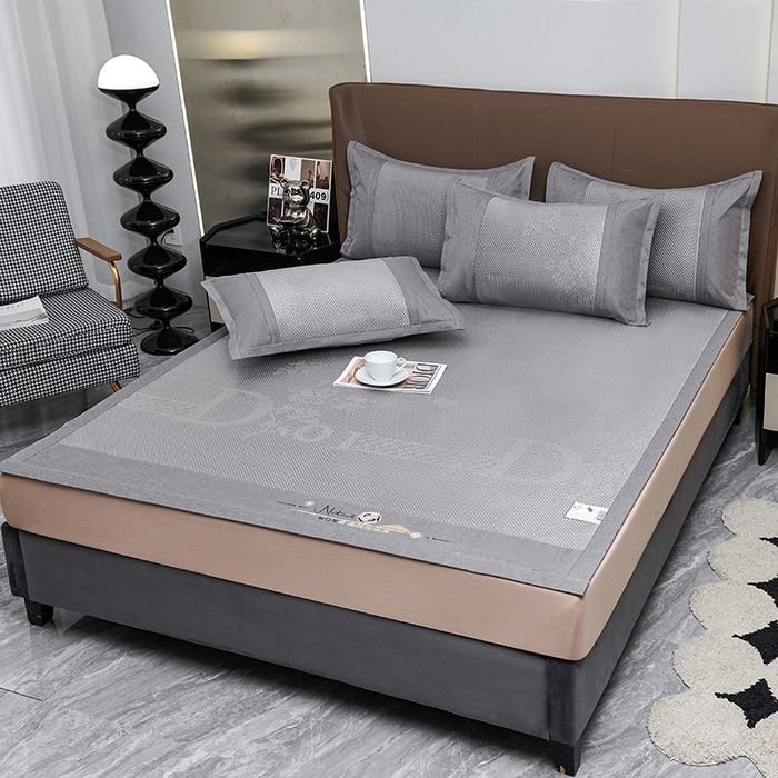 91家纺网 家纺一手货源 找家纺 优姿家纺 2024新款藤王重工刺绣加厚编制冰滕双凉席三件套 灰色