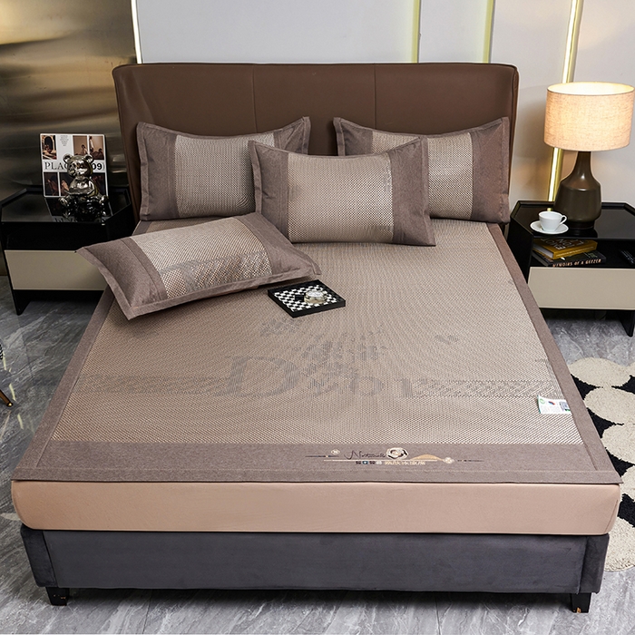 91家纺网 家纺一手货源 找家纺 优姿家纺 2024新款藤王重工刺绣加厚编制冰滕双凉席三件套 香槟