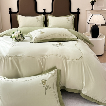 91家纺网 家纺一手货源 找家纺 （总）芯贝儿 2024新款简约轻奢云锦m磨毛刺绣长绒m绣花四件套玫瑰之恋