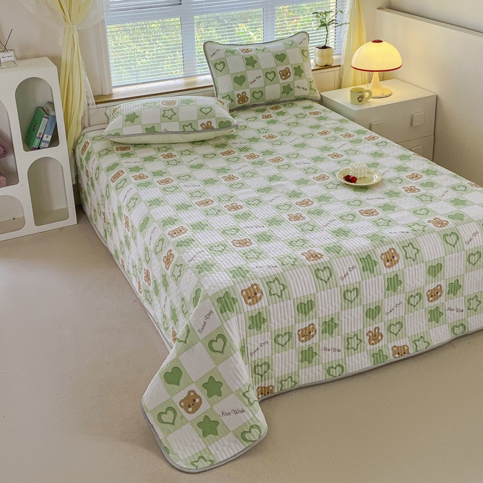 91家纺网 家纺一手货源 找家纺 缦卡琳 2024新款有氧泡泡棉床盖系列 小熊曼波