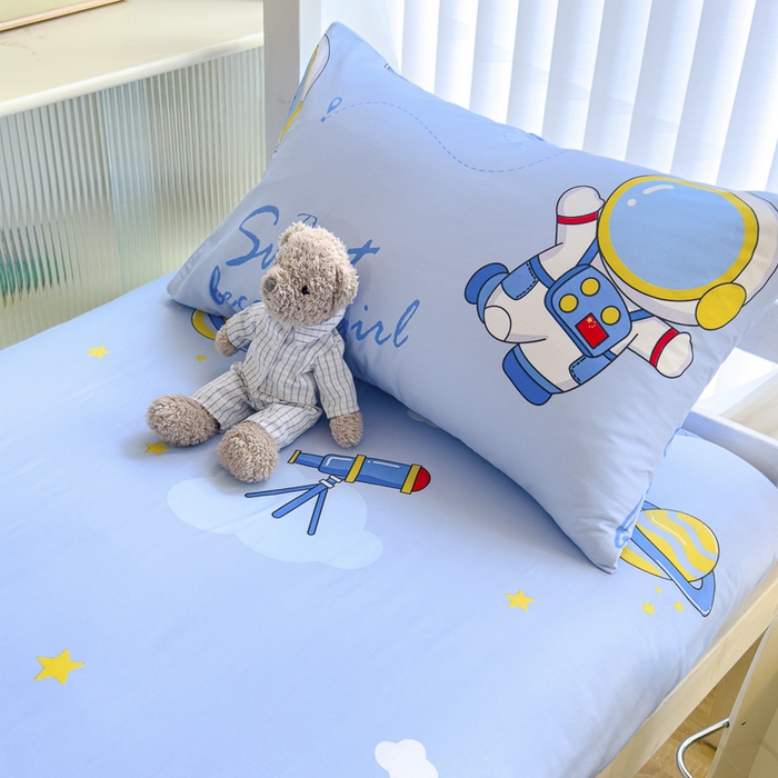 91家纺网 家纺一手货源 找家纺 金鑫汇 2024新款全棉卡通印花学生床垫套床笠系列 宇宙奥秘