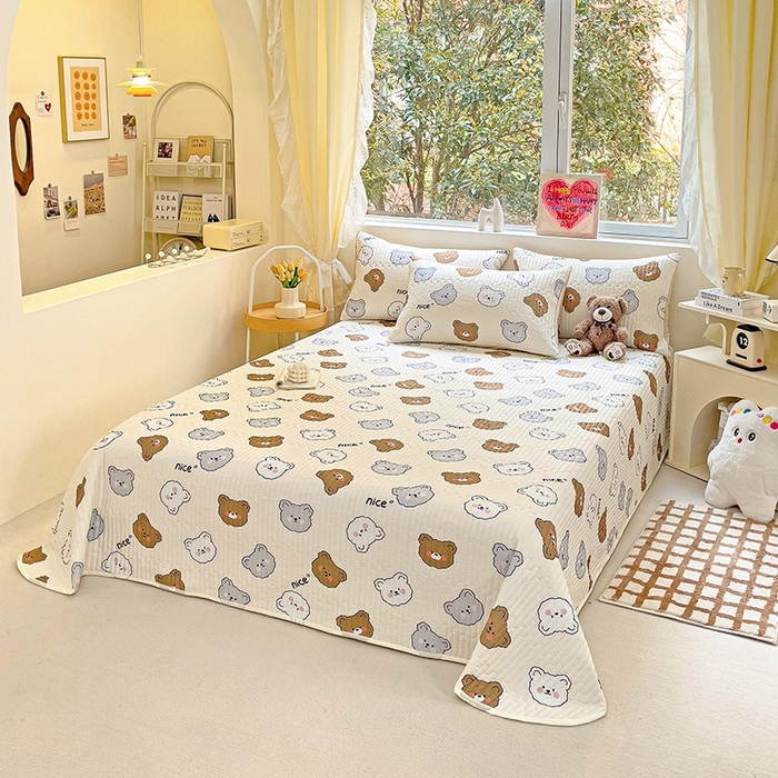 91家纺网 家纺一手货源 找家纺 澳梵家居 2024新款凉感丝软席软凉席床盖夏被四件套件 熊仔多多