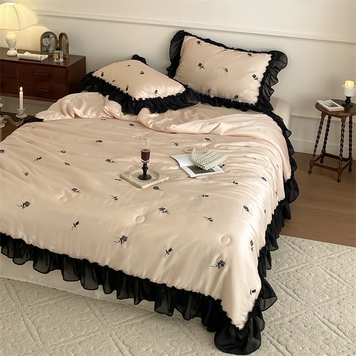 91家纺网 家纺一手货源 找家纺 黛舒家居 2024新款60支100%莱赛尔纤维夏被四件套 黑色玫瑰