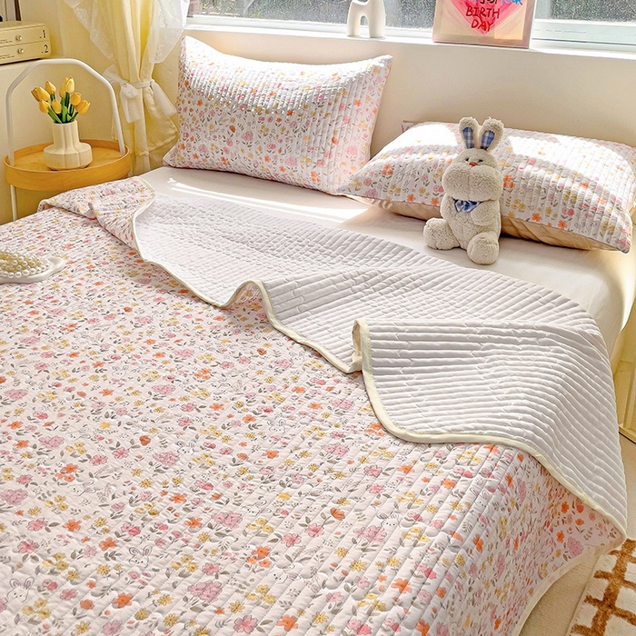 91家纺网 家纺一手货源 找家纺 澳梵家居 2024新款凉感丝软席软凉席床盖夏被四件套件 小花园