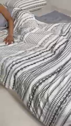 91家纺网 家纺一手货源 找家纺 佳居缘 发2024新款A类印花冰氨凉感夏被 条纹世家