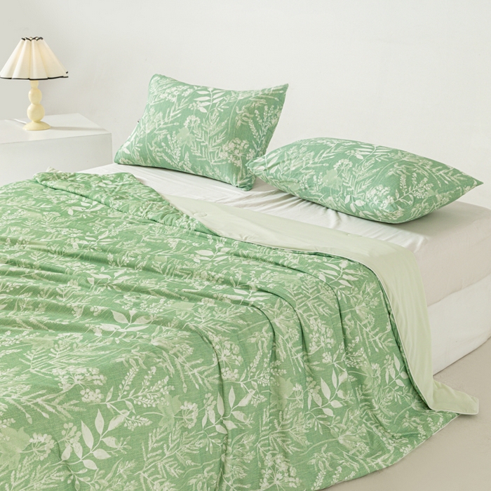 91家纺网 家纺一手货源 找家纺 佳居缘 发2024新款A类印花冰氨凉感夏被 绿叶