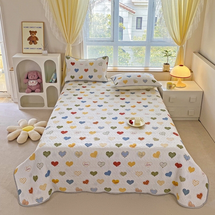 91家纺网 家纺一手货源 找家纺 缦卡琳 2024新款有氧泡泡棉床盖系列 彩虹爱心