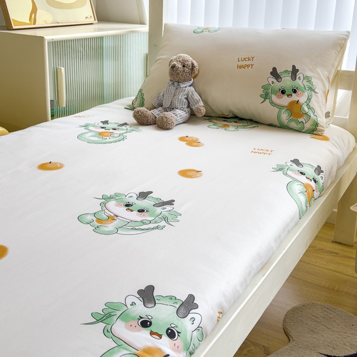 91家纺网 家纺一手货源 找家纺 金鑫汇 2024新款全棉卡通印花学生床垫套床笠系列 小青龙