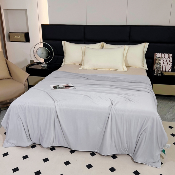 91家纺网 家纺一手货源 找家纺 情煊家纺 2024新款纯色凉感丝夏被 浅灰