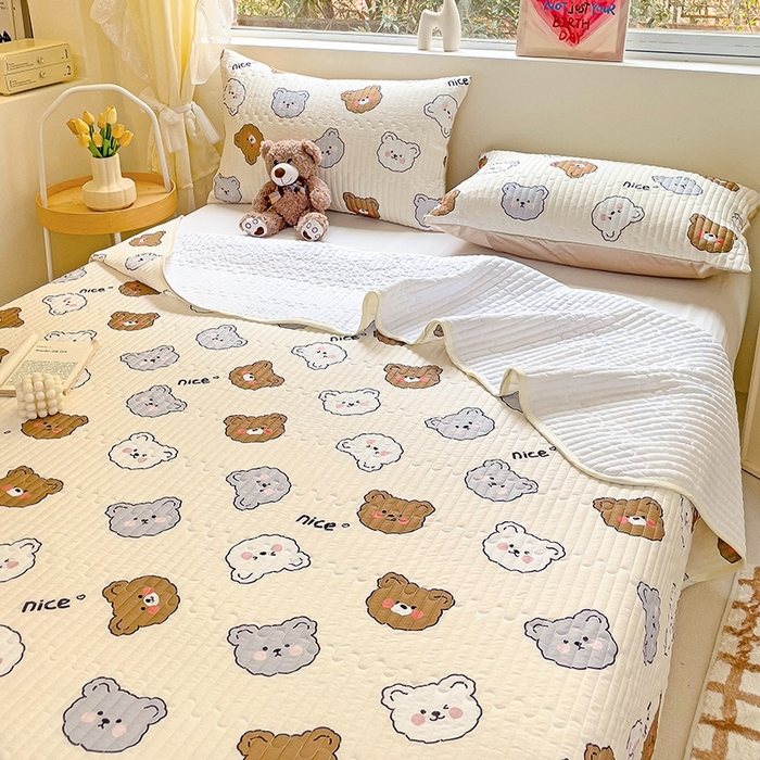 91家纺网 家纺一手货源 找家纺 澳梵家居 2024新款凉感丝软席软凉席床盖夏被四件套件 熊仔多多