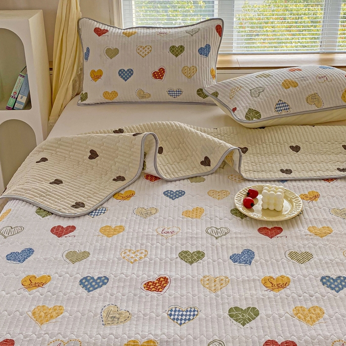 91家纺网 家纺一手货源 找家纺 缦卡琳 2024新款有氧泡泡棉床盖系列 彩虹爱心