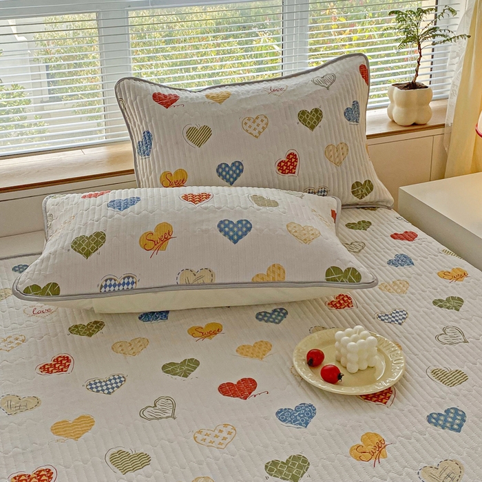 91家纺网 家纺一手货源 找家纺 缦卡琳 2024新款有氧泡泡棉床盖系列 彩虹爱心