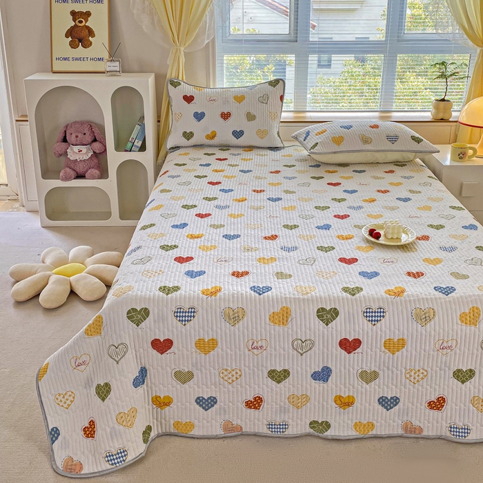 91家纺网 家纺一手货源 找家纺 缦卡琳 2024新款有氧泡泡棉床盖系列 彩虹爱心