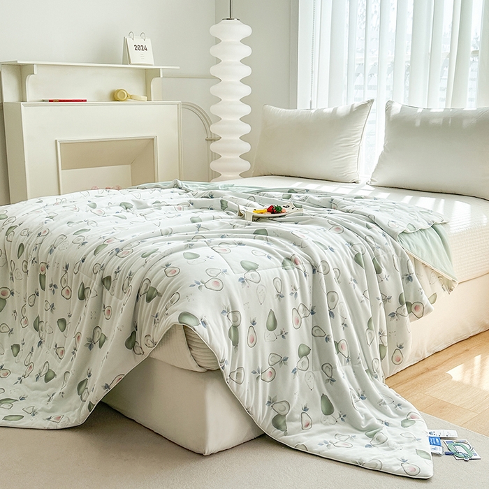 91家纺网 家纺一手货源 找家纺 佳居缘 2025新款A类全锦纶数码印花凉感夏被凉感丝夏被空调被 牛油果