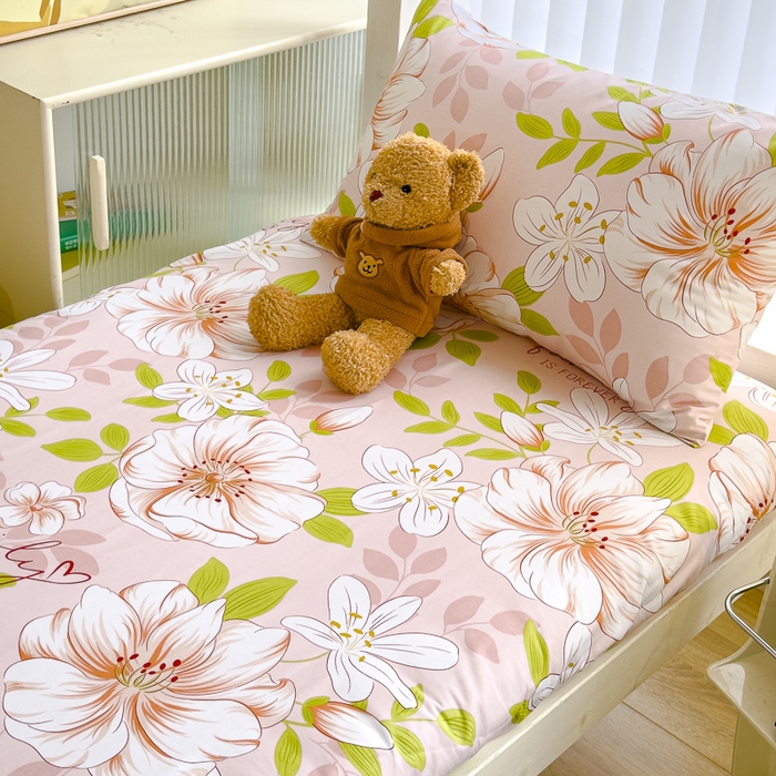 91家纺网 家纺一手货源 找家纺 金鑫汇 2024新款全棉卡通印花学生床垫套床笠系列 繁花之恋