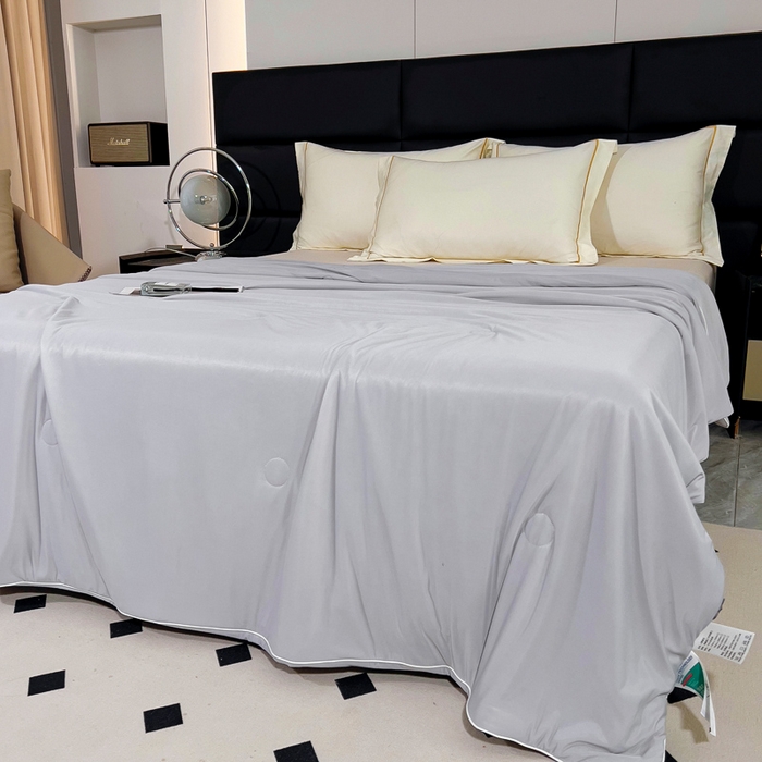 91家纺网 家纺一手货源 找家纺 情煊家纺 2024新款纯色凉感丝夏被 浅灰