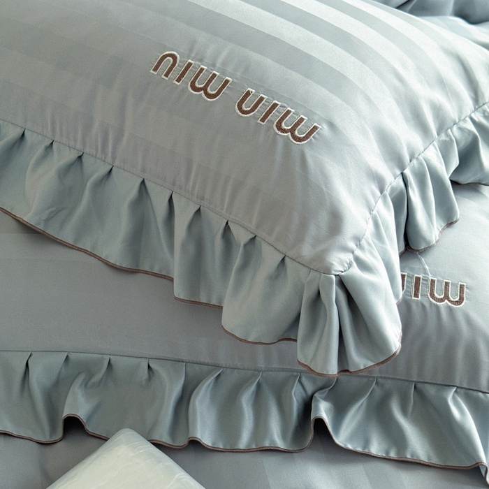 91家纺网 家纺一手货源 找家纺 优悦生活馆 2024新款冰丝刺绣荷叶边四件套-秘境 秘境-银灰