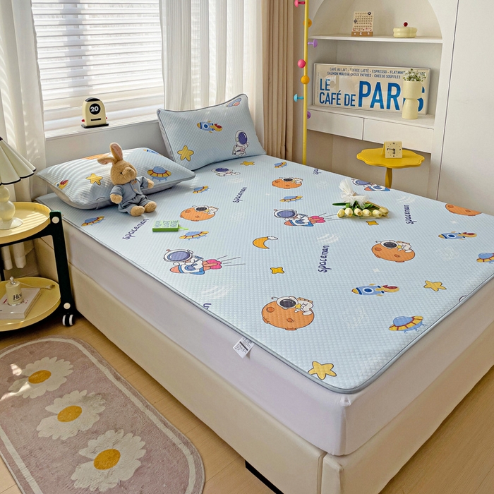 91家纺网 家纺一手货源 找家纺 大柏树 2025新款A类印花凉豆豆冰豆豆床席款凉席 宇航员