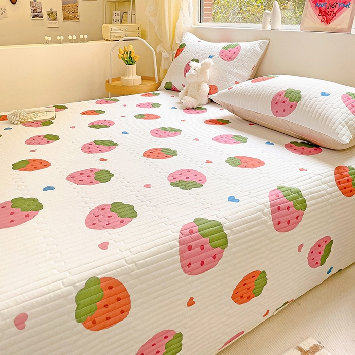 91家纺网 家纺一手货源 找家纺 澳梵家居 2024新款凉感丝软席软凉席床盖夏被四件套件 草莓派