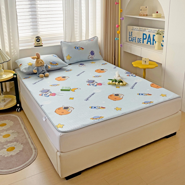 91家纺网 家纺一手货源 找家纺 大柏树 2025新款A类印花凉豆豆冰豆豆床席款凉席 宇航员