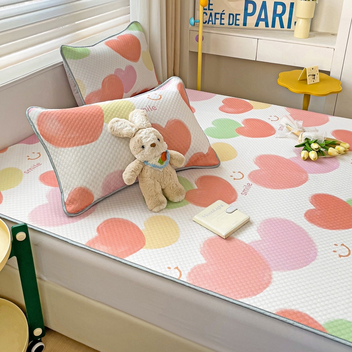 91家纺网 家纺一手货源 找家纺 大柏树 2025新款A类印花凉豆豆冰豆豆床席款凉席 心相印