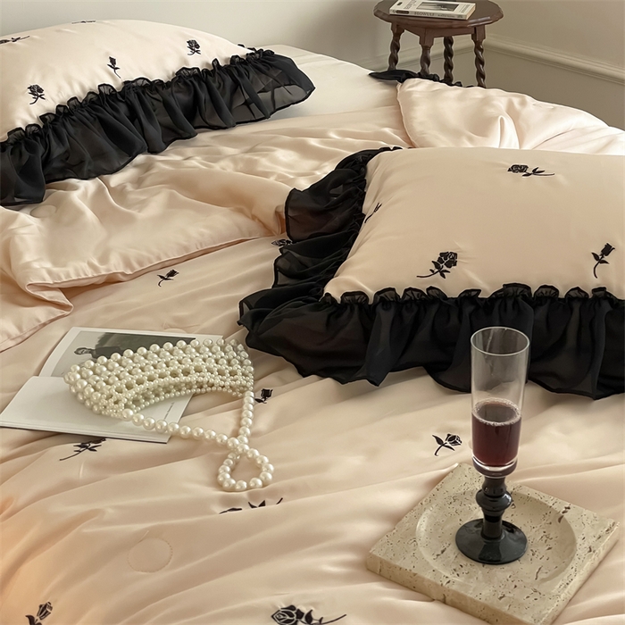 91家纺网 家纺一手货源 找家纺 黛舒家居 2024新款60支100%莱赛尔纤维夏被四件套 黑色玫瑰