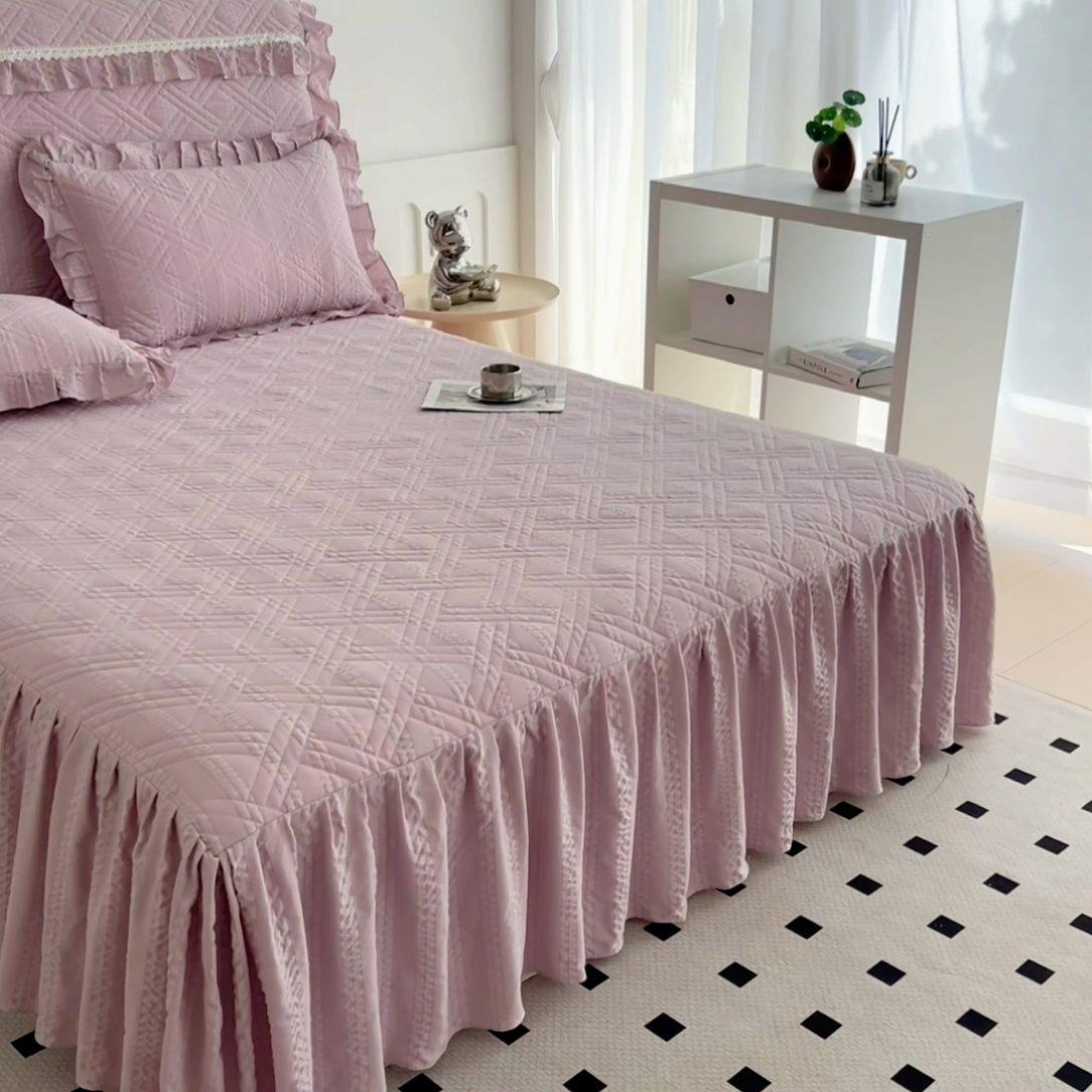 91家纺网 家纺一手货源 找家纺 2024新款亲肤水洗泡泡棉夹棉绗缝床裙款单品及套件 豆沙