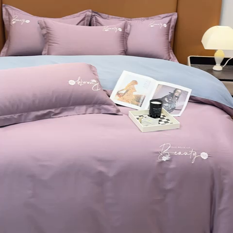 91家纺网 家纺一手货源 找家纺 U品汇 2024新品60S支贡缎长绒棉刺绣花四件套AB版纯棉全棉4件套100%棉 爱莎-浅魅紫