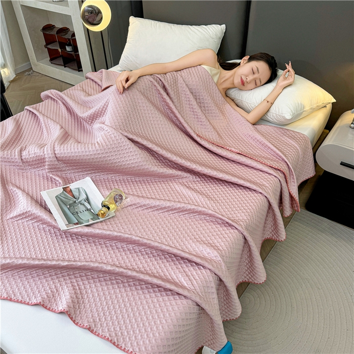 91家纺网 家纺一手货源 找家纺 伊被源 2024新款A类多功能抗菌夏凉被 冰透粉