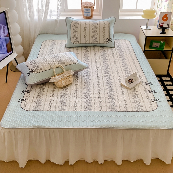 91家纺网 家纺一手货源 找家纺 顾里家纺 顾里家纺 2024新款凉感丝数码印花INS风大版凉席三件套 国风花朵蓝