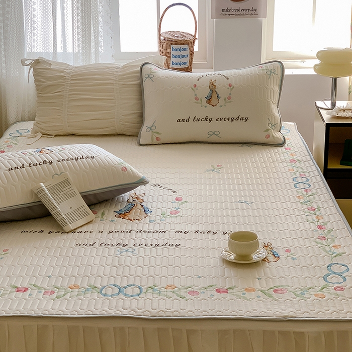 91家纺网 家纺一手货源 找家纺 顾里家纺 顾里家纺 2024新款凉感丝数码印花INS风大版凉席三件套 彼得兔