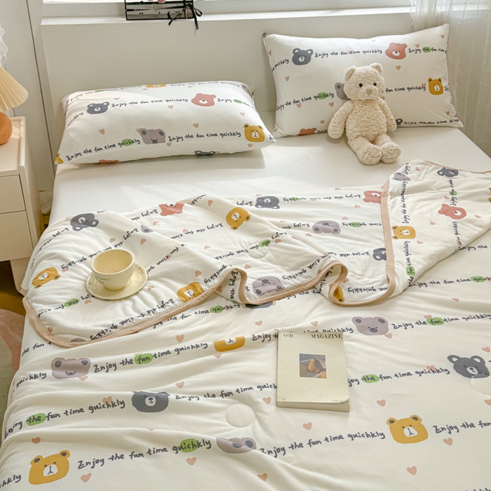 91家纺网 家纺一手货源 找家纺 葡萄家 2024新款A类母婴级大豆纤维牛奶丝针织棉夏凉被 字母小熊