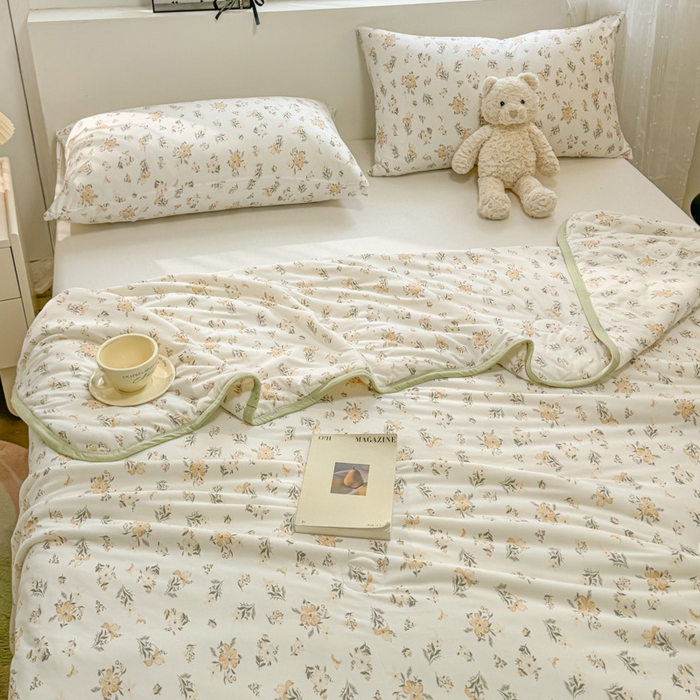 91家纺网 家纺一手货源 找家纺 葡萄家 2024新款A类母婴级大豆纤维牛奶丝针织棉夏凉被 花开半夏