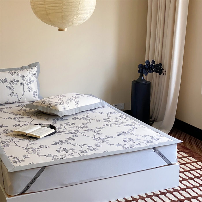 91家纺网 家纺一手货源 找家纺 三味舒屋 2026新款凉感抗菌防螨印花冰丝养生席手绘系列【花卉】床席款 枝晓米
