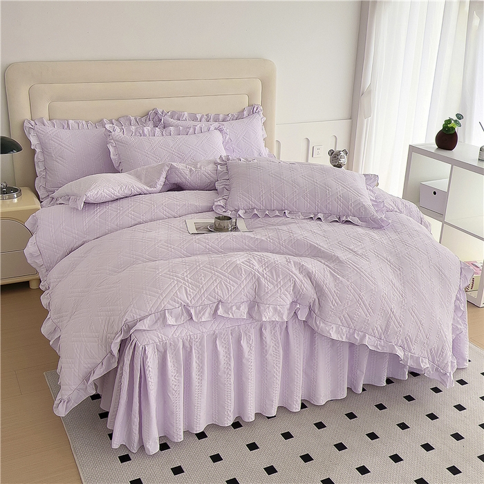 91家纺网 家纺一手货源 找家纺 十个点 2024新款亲肤水洗泡泡棉夹棉绗缝床裙款单品及套件 媚紫