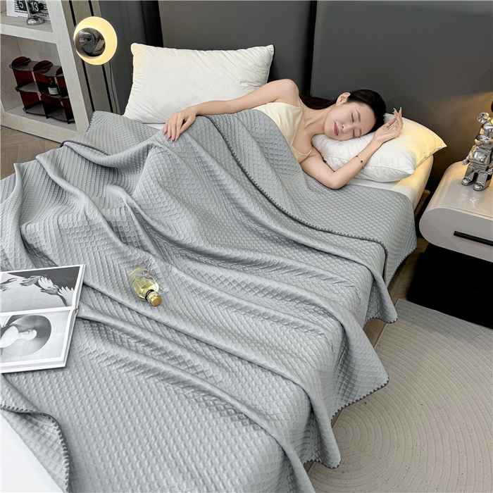 91家纺网 家纺一手货源 找家纺 伊被源 2024新款A类多功能抗菌夏凉被 冰清灰