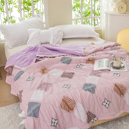 91家纺网 家纺一手货源 找家纺 （总）梓依 2024新款泡泡纱夏被