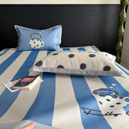 91家纺网 家纺一手货源 找家纺 柚子YOUTH 2024新款900D冰丝印花凉席 蓝条泡泡