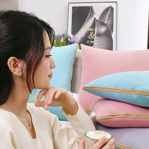 91家纺网 家纺一手货源 找家纺 照世 2024新款凉感丝轻奢抱枕被 深灰色