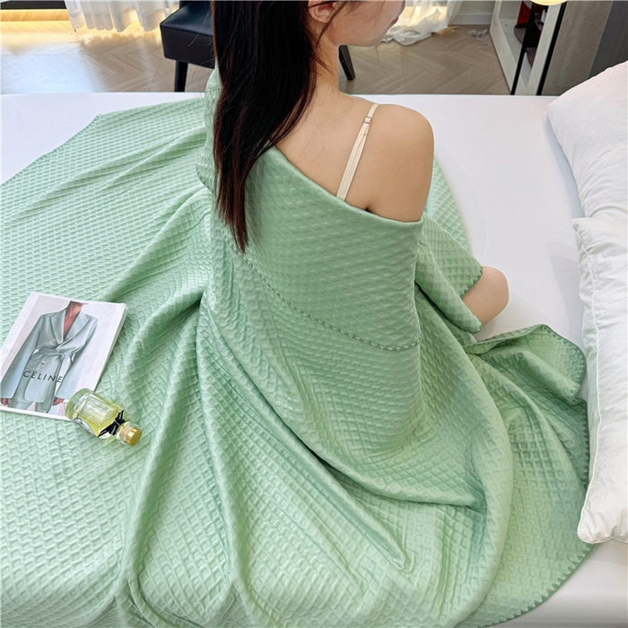 91家纺网 家纺一手货源 找家纺 伊被源 2024新款A类多功能抗菌夏凉被 冰翠绿