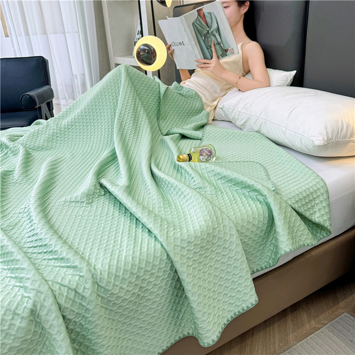 91家纺网 家纺一手货源 找家纺 伊被源 2024新款A类多功能抗菌夏凉被 冰翠绿