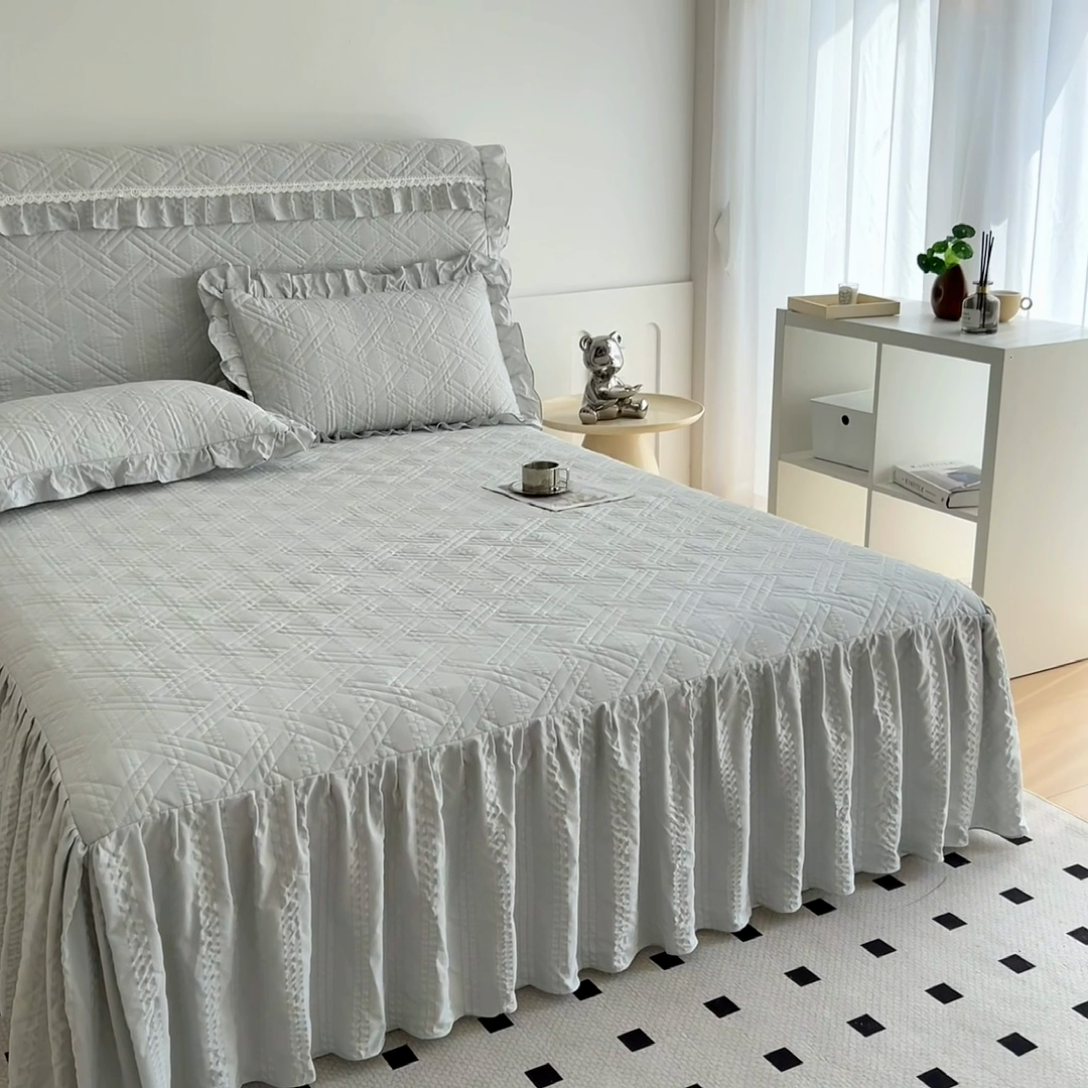 91家纺网 家纺一手货源 找家纺 2024新款亲肤水洗泡泡棉夹棉绗缝床裙款单品及套件 银灰