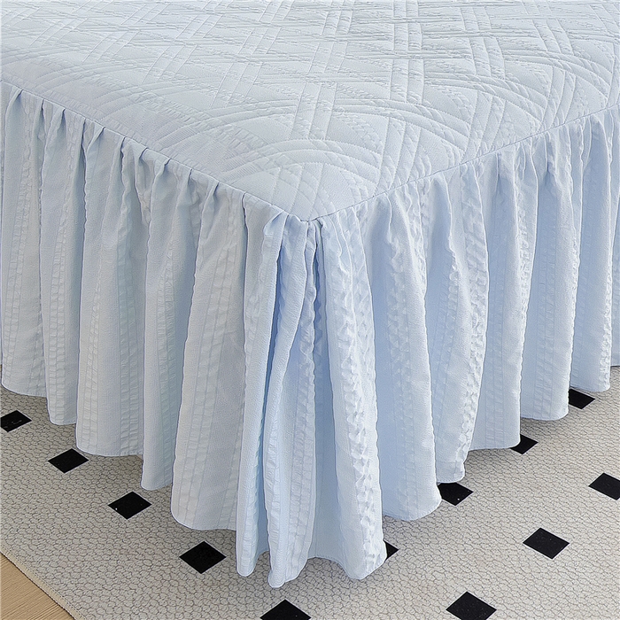 91家纺网 家纺一手货源 找家纺 十个点 2024新款亲肤水洗泡泡棉夹棉绗缝床裙款单品及套件 天蓝