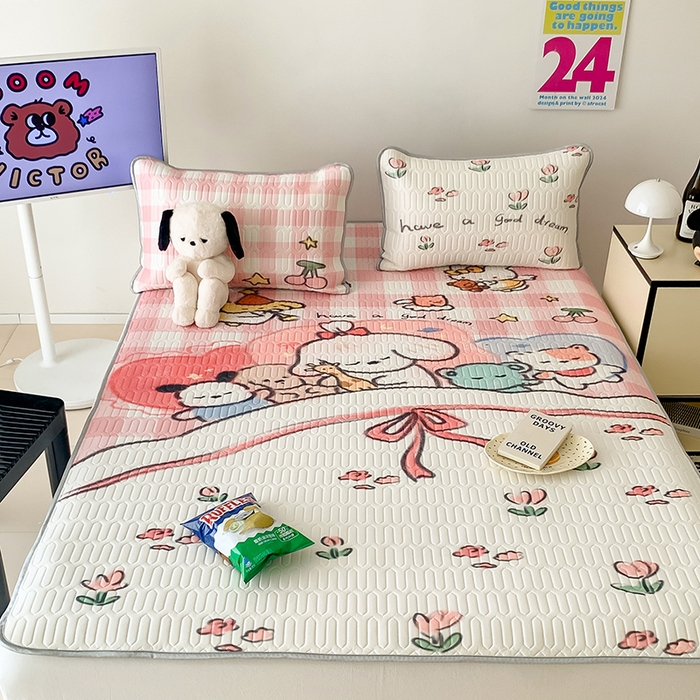 91家纺网 家纺一手货源 找家纺 顾里家纺 顾里家纺 2024新款凉感丝数码印花INS风大版凉席三件套 晚安宝贝