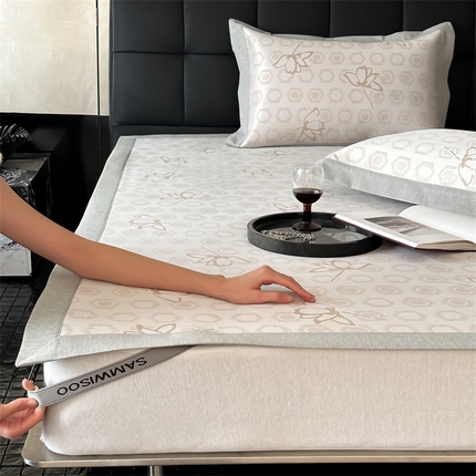 91家纺网 家纺一手货源 找家纺 （总）三味舒屋 2025新款轻奢主义抗菌防螨凉感提花冰丝养生席床席款